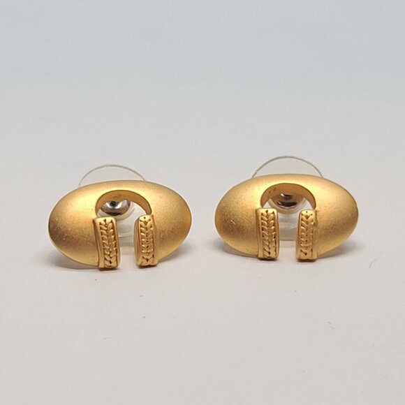 Vintage open oval textured gold tone stud earrings ethnic folk totem, American - Picture 2 of 7